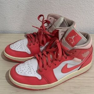 Air Jordan 1 Mid Strawberries and Cream